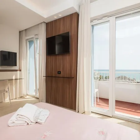 Hotel Mondial Porto Recanati Exterior photo