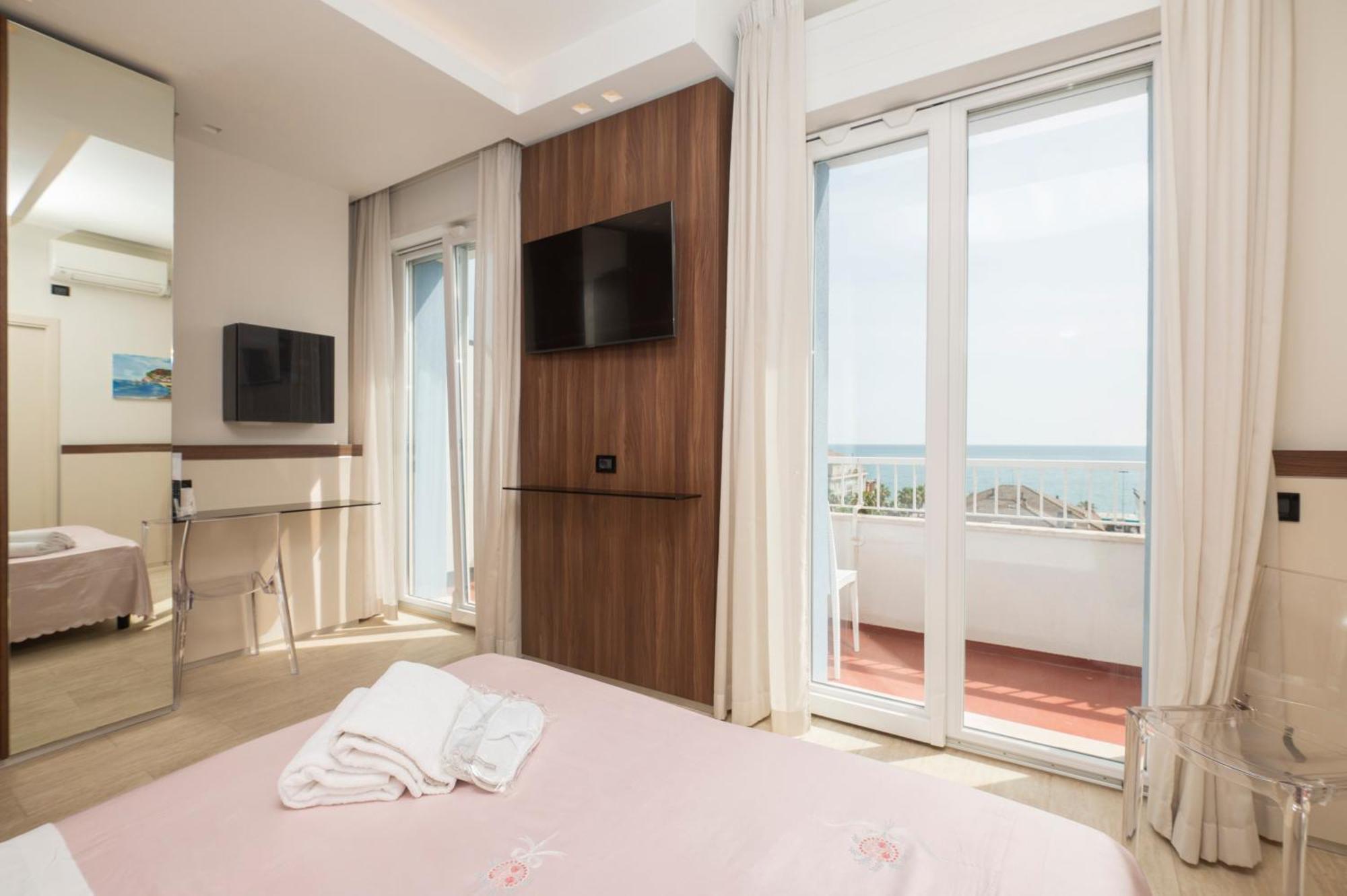 Hotel Mondial Porto Recanati