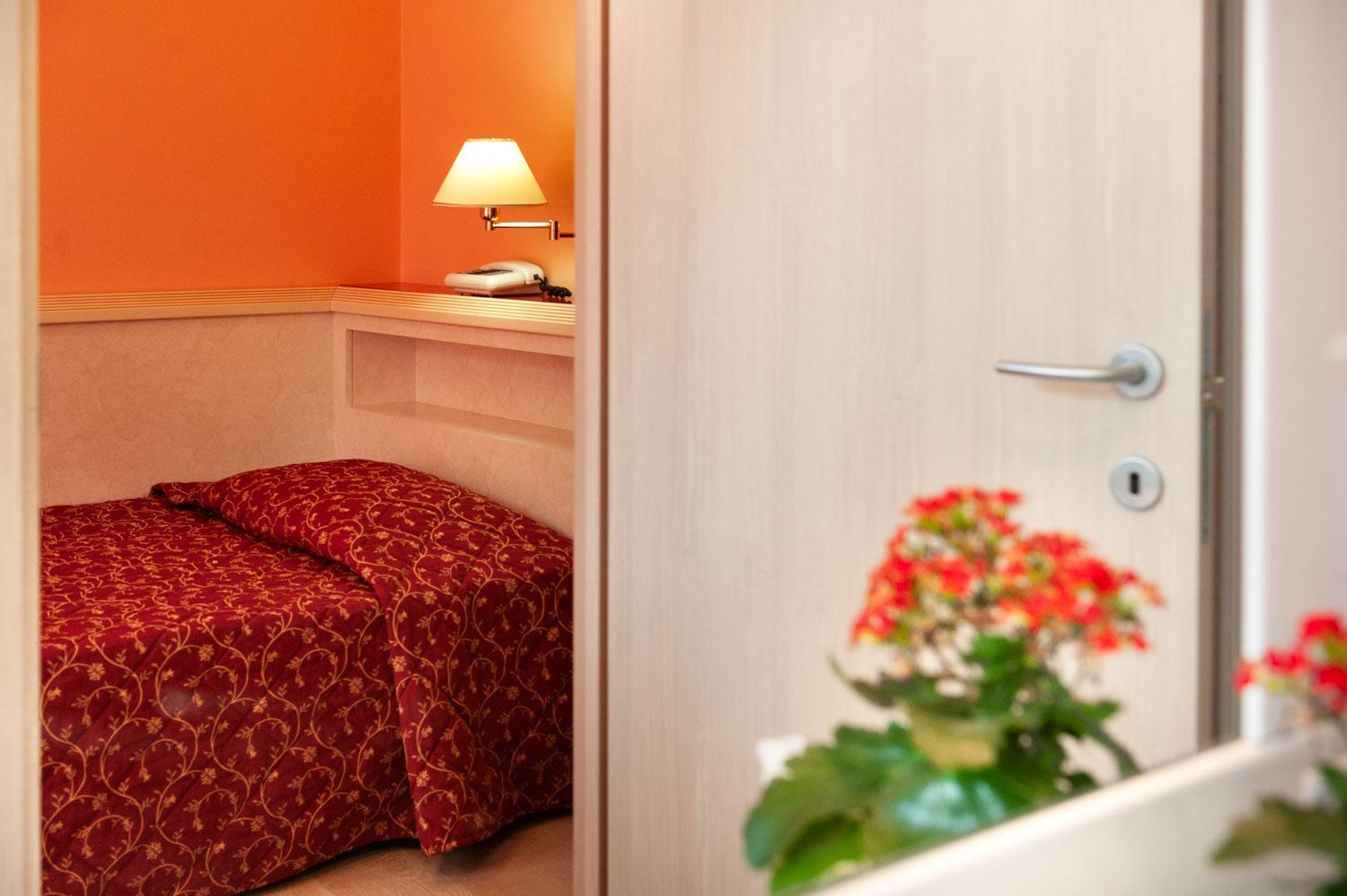 Hotel Mondial 3*