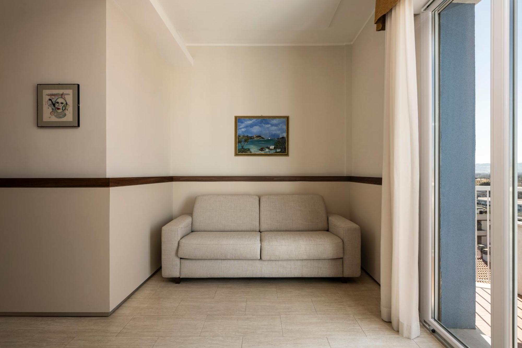 Hotel Mondial 3*