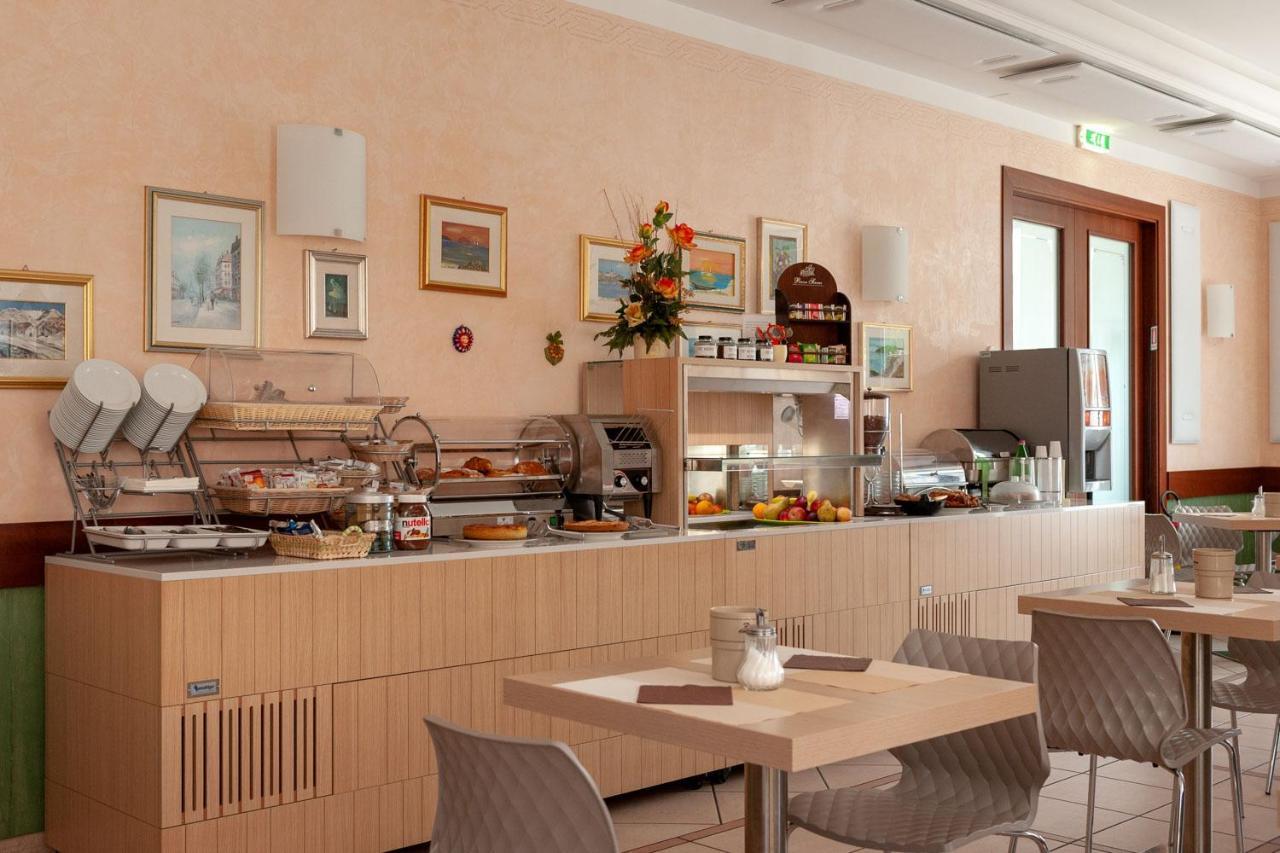 Mondial Hotel Porto Recanati