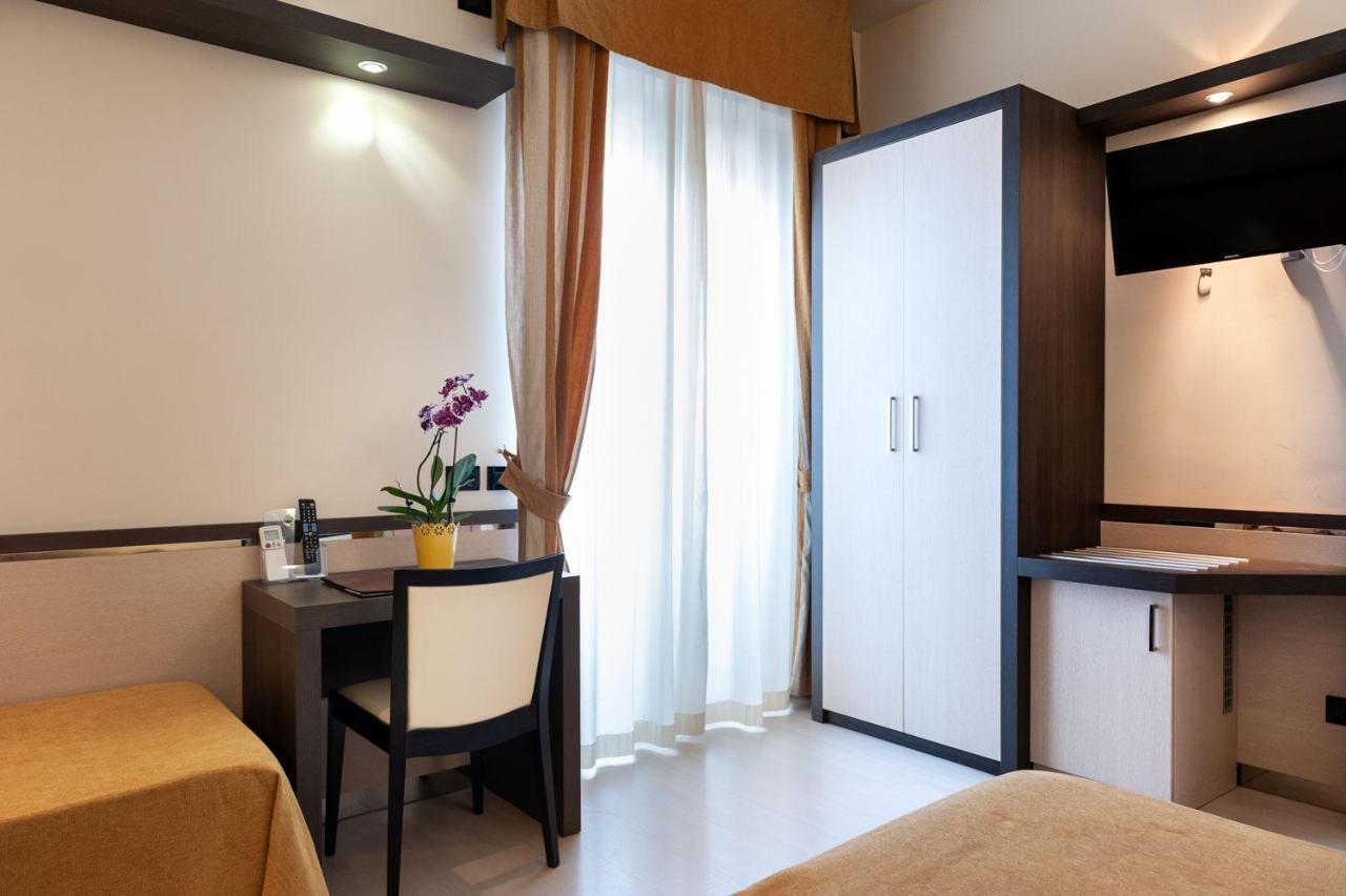 Mondial Hotel